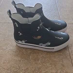 Stylish Black Dog Print Winter Boots